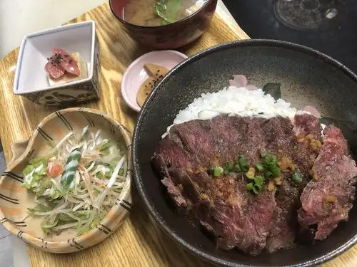 牛腩排饭套餐