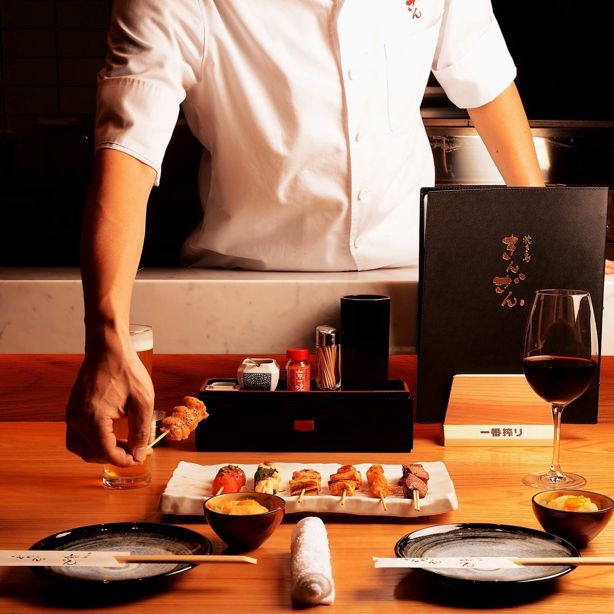 We always have over 20 types of wine and champagne available that go well with yakitori.