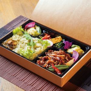 特選牛の焼肉と10種の野菜御膳