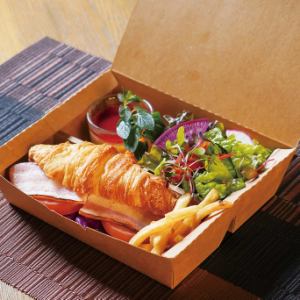 発酵バター香るクロワッサンBLT BOX