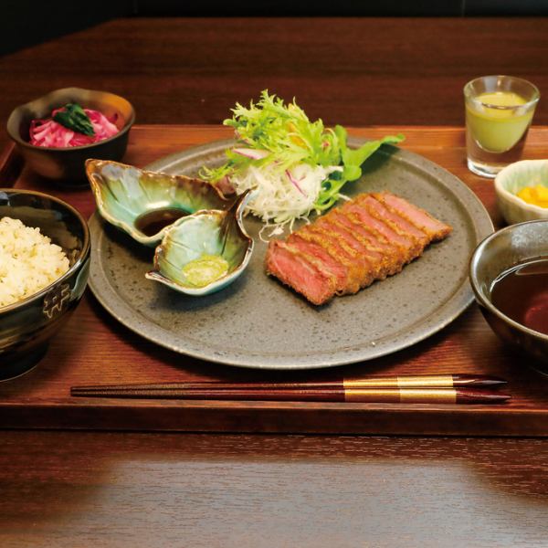 牛カツ定食