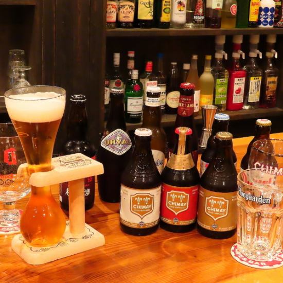 充実したカクテルと豊富なクラフトビールと一緒にお料理を愉しむ