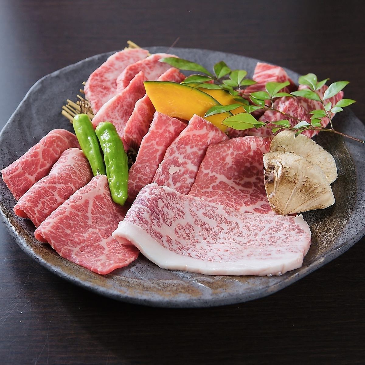 Meat cakes and message plates can be prepared by prior arrangement.◎