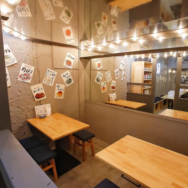 Private rooms are also available! It can accommodate from 4 to 15 people! Please use it for parties and drinking parties with a large number of people♪ #Umeda #Izakaya #Meat sushi #Meat #Private room #All-you-can-drink #Promotion Sour #fruit sour】