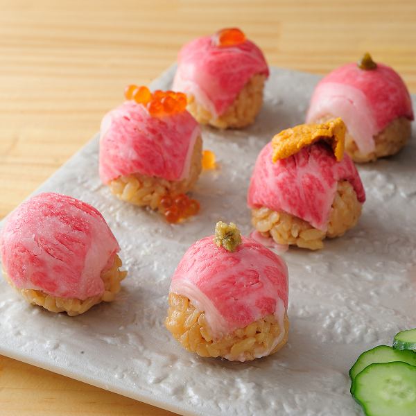 让人忍不住吃太多的牟尼原创一口大小的“肉手鞠寿司”