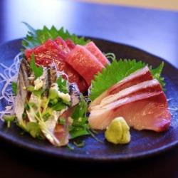 【海浜幕張店限定！】日替わりオススメ刺身盛り合わせ三点