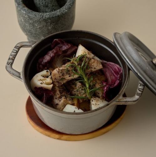豚肩肉とハーブのポットロースト