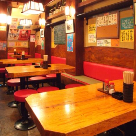 昔ながらの雰囲気がいい♪活気あふれる店内！宴会にもオススメです。朝6時までOPENなのも使い勝手が◎