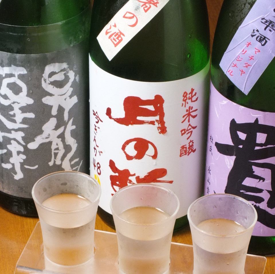 月ごとに変わる利き酒は珍しい地酒や焼酎がずらり!800円～ご用意