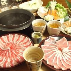 You can eat horse mackerel and 6-course black pork shabu-shabu course for 2,400 yen♪