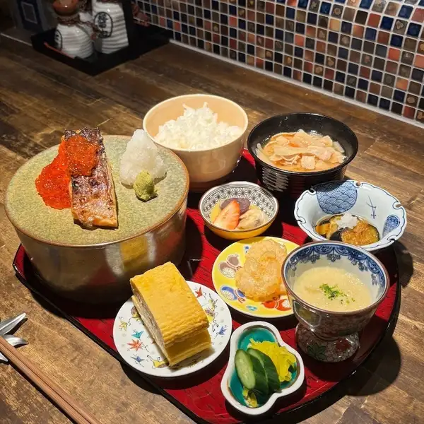 【釜戸ご飯ランチ】釜戸ご飯と極厚炭火焼き銀鮭御膳　