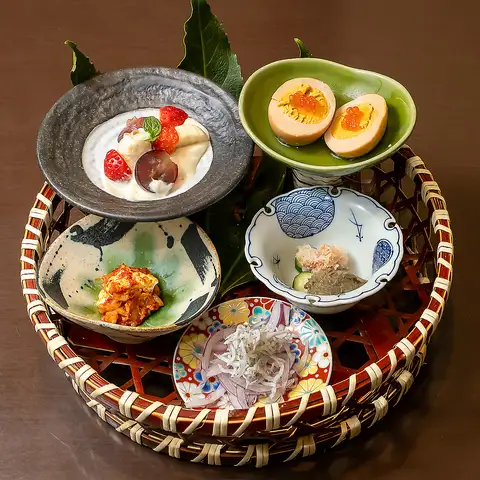おまかせ和モダン ちょこっと色々アラカルト盛り 5種