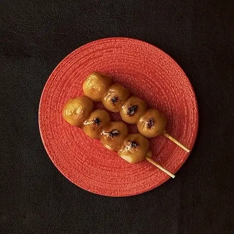 炭火で焼いたみたらし団子 一本