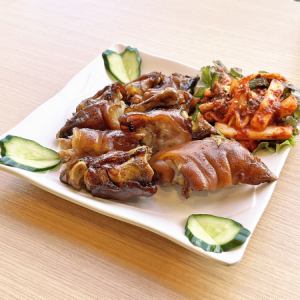 왕 돼지 발 세트 (상추 포함)