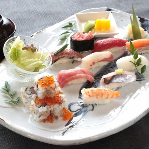 [Limited to 10 servings per day] A great value weekday lunch! Sakura Plate featuring fatty tuna and white fish sushi for 2,200 yen