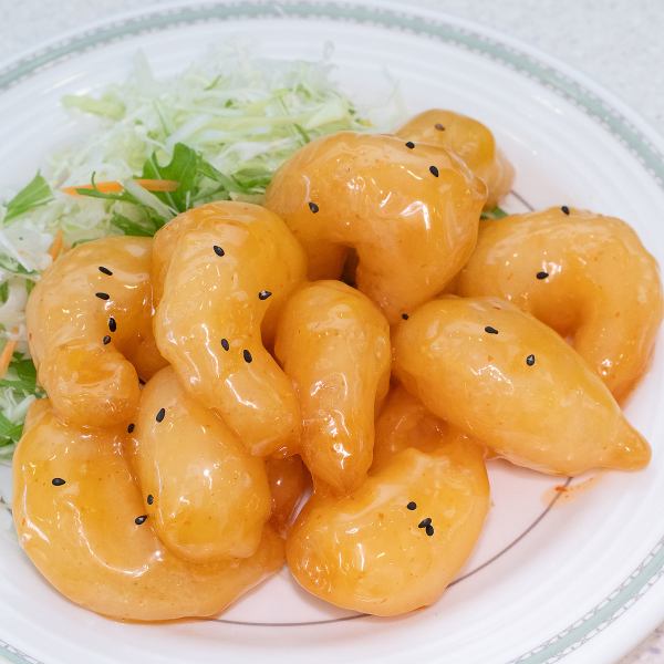 ぷりぷり大ぶりエビと濃厚マヨソースの絶妙な共演◎食卓を華やかに彩る、宴会にも大人気の中華定番の一品★