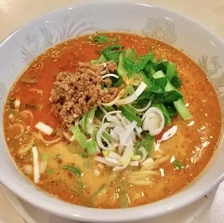 料理長渾身の一杯！濃厚な練りごまの風味とピリ辛肉みそが絶妙に絡み合う病みつき至高の担々麺◎