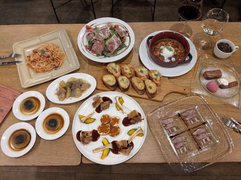 御宴会、個人盛りのコース料理も充実しております。アレルギー、苦手、ご希望の食材、貸切のご相談などお気軽にご連絡ください.