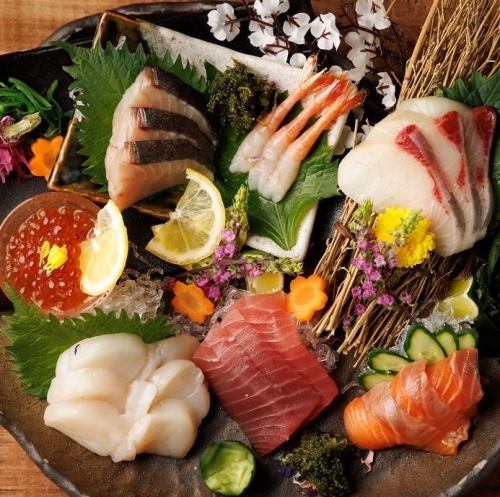 大山地鶏、 朝〆鮮魚のコース3H飲み放題付3000円から提供してます!モダンな空間で寛ぎのひとときを♪