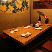 和の趣き溢れる店内は落ち着いた雰囲気となっております。