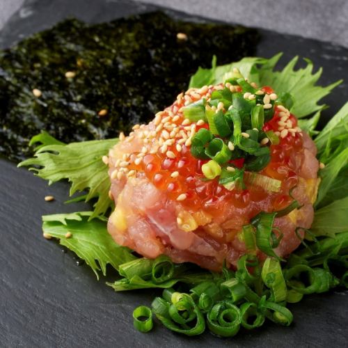 鮭魚籽和肥鮪魚