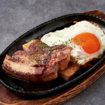 厚切培根和雞蛋