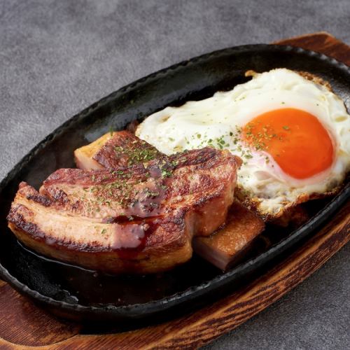 厚切培根和雞蛋