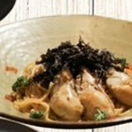 Oyster and rock seaweed cream pasta