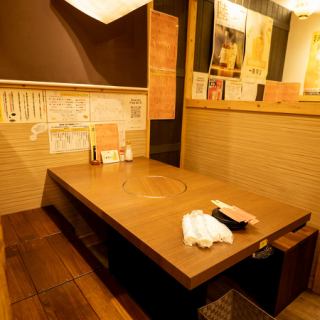 ◎This is an open seating area where you can enjoy your meal while chatting in a lively atmosphere. It can be used for various occasions in your daily life, such as with clubs, seminars, after exercise, or with colleagues after work.