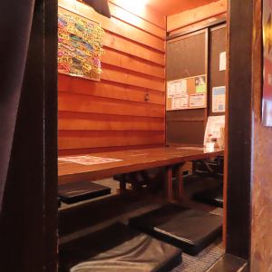 We have a private room that can accommodate up to 8 people! Please use it for various banquets such as drinking parties, girls' parties, birthday parties, joint parties and dates.It's a tatami room, so you can relax and stretch your legs.