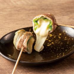 Meat-wrapped bell pepper and cheese