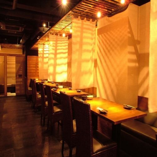 <p>落ち着いたほっこり空間で今夜はゆっくり語らうのも良し。旬の和食とお酒でしっとりとした時間を過ごせます。</p>