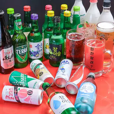 90分飲み放題1650円(税込)はなんとチャミスルも10種類飲み放題可能！2件目、3件目利用は好立地な当店で◎