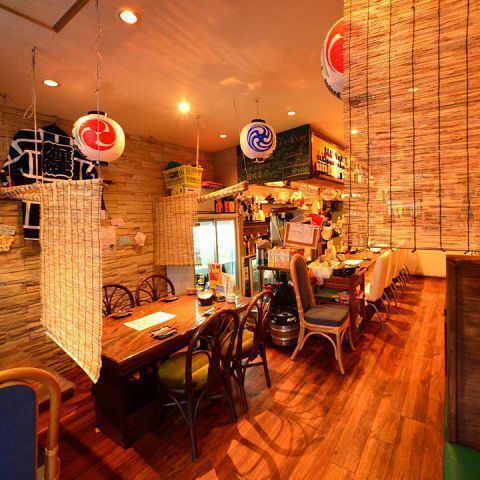 春日井市にある博多料理の居酒屋。博多のやきとり、もつ鍋、博多の刺身盛り合わせ等120分飲み放題付きの宴会料理で堪能できます。10名様、20名様、30名様など大人数大歓迎！様々な利用シーンで人数に合わせたお席ご用意可能です。学生、自衛隊、ご家族連れ、女子会等各種ご宴会についてはお気軽にお店までご相談ください。