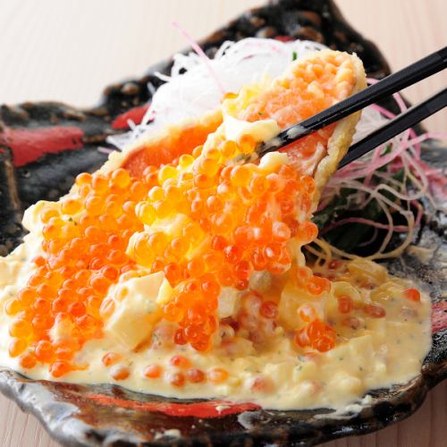 Order rate over 90%! [Rare salmon tempura tartare] With seasoning that matches the ingredients that can only be created♪