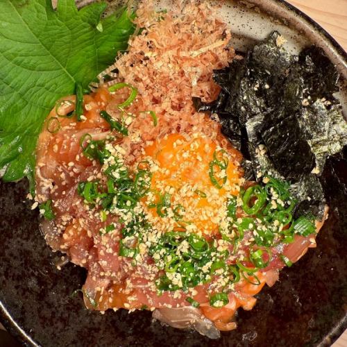 名物ユッケの玉子かけご飯