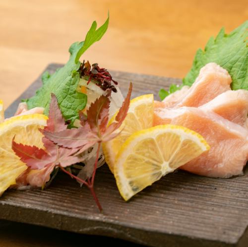 大分県産地鶏　冠地どり もも肉とむね肉のお造り