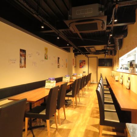 2층 플로어 최대 50분의 전세가 가능합니다.인원수 등 부담없이 상담해 주십시오.2층석은 전자담배 흡연 가능, 종이담배는 흡연부스를 이용해 주십시오.