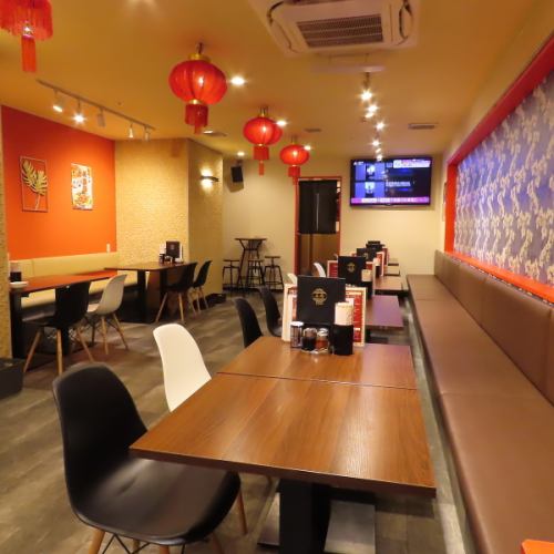 Table seats with TVs