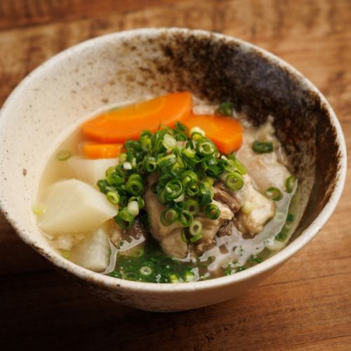 和牛スジの絶品塩煮込み
