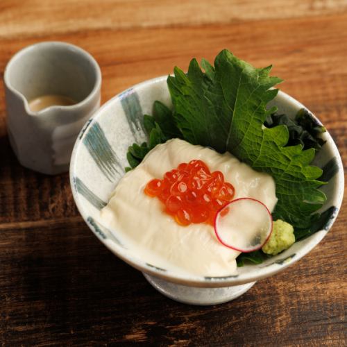 生湯葉のいくらのせ~クリーム醤油を添えて~