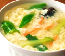 Egg soup with green vegetables