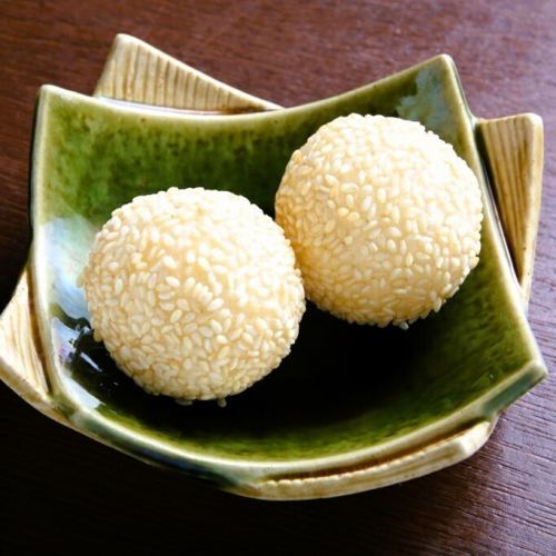 Sesame dumplings