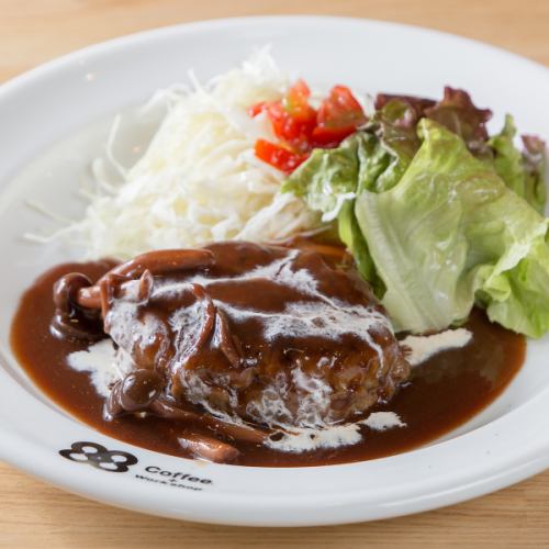 【自家製ハンバーグ】サラダ、スープ、パン付き