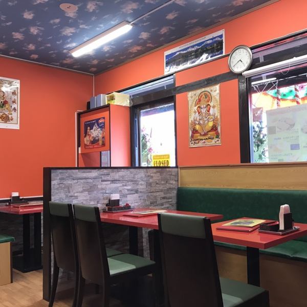 Friendly staff are hospitable.Bright, spacious, open-minded store.Comfortable for both lunch and dinner.Delivery is also available so please feel free to call!