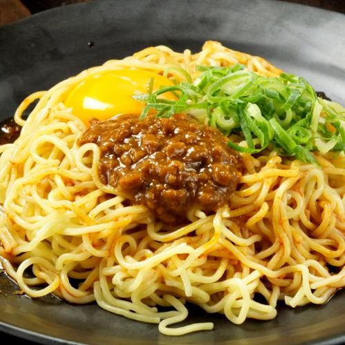 明太きしめんカルボ/冷製汁なし担担麺/石焼ビビンバ/特製オムライス　各
