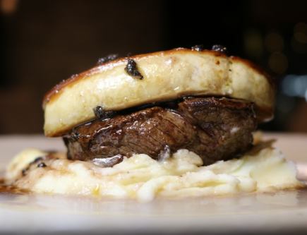 【当店の名物料理】ロッシーニランチコース
