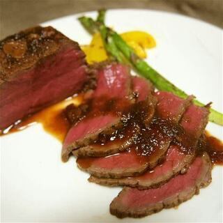 美味しいお肉ご準備しております！お酒と一緒にお楽しみ下さい♪