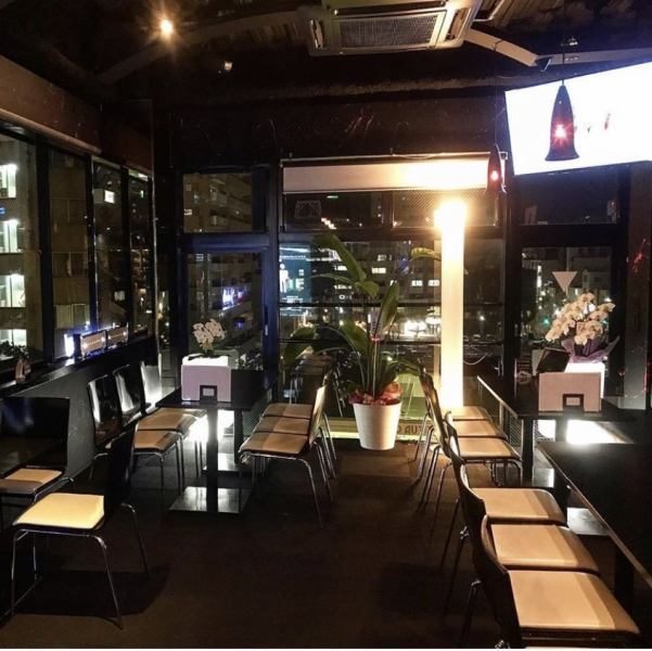 A large number of drinks at the stylish counter ♪ The bright and energetic staff welcomes you with great hospitality ♪ Once you come to the store, you will want to go twice and three times! We also have a second wedding party, so please feel free to contact us by phone.