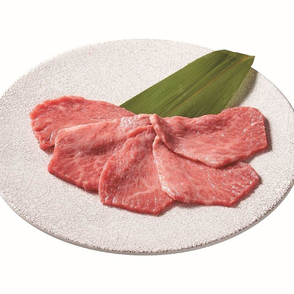 The owner's carefully selected Kuroge Wagyu beef is offered at a reasonable price! A superb yakiniku experience!